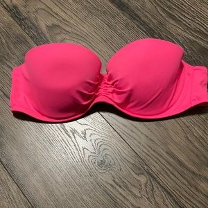 34B Victoria’s Secret strapless bra